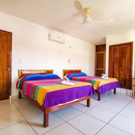 פוארטו אסקונדידו Hotel Martina'S מראה חיצוני תמונה